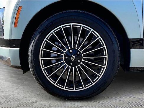 Used 2026 Hyundai Ioniq 9 Calligraphy AWD/4WD image 9