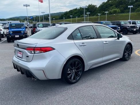 Used 2025 Toyota Corolla SE FWD image 5