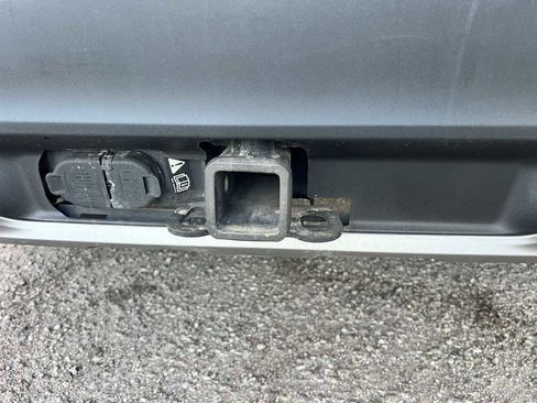 Used 2021 Ford Explorer Limited w/ Equipment Group 301A image 8