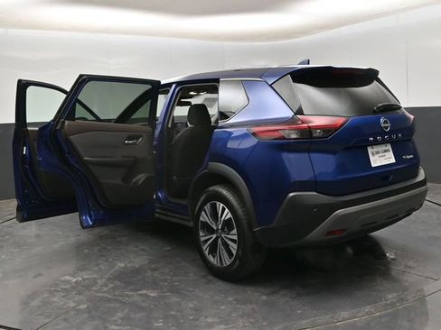 Used 2023 Nissan Rogue SV image 30