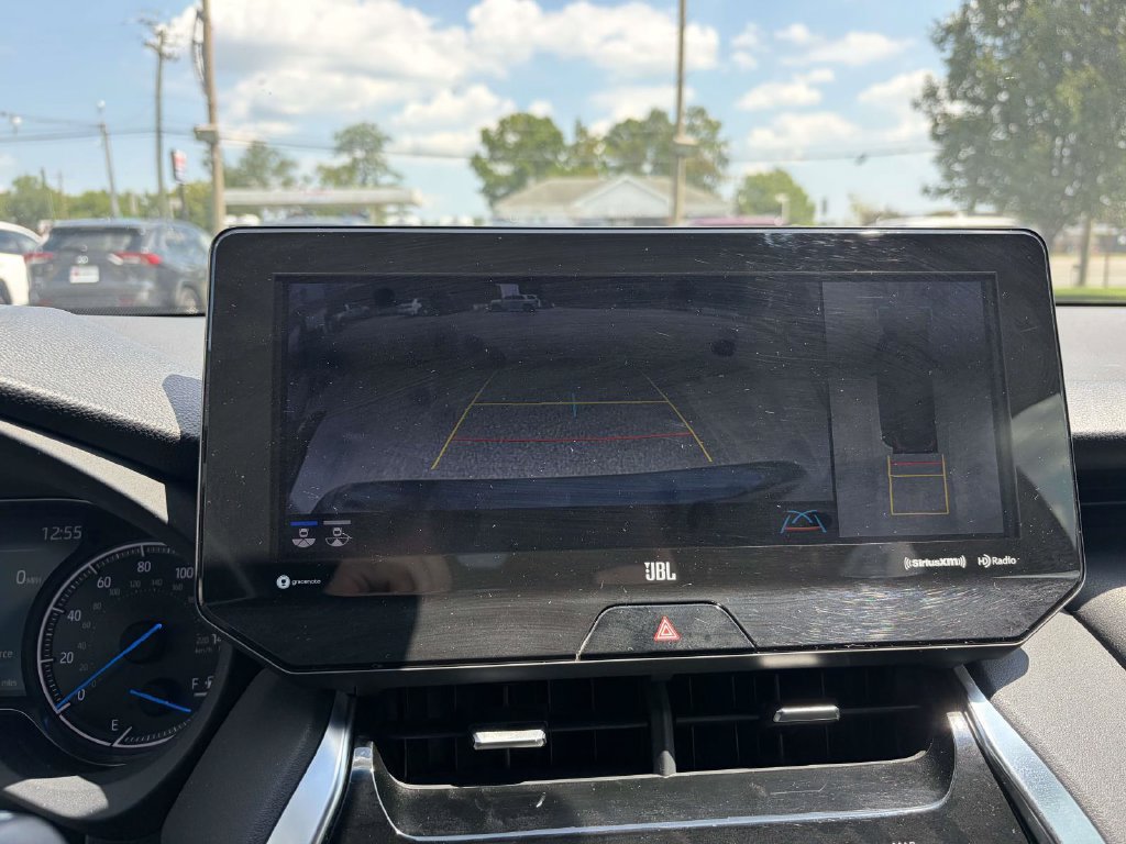 Used 2021 Toyota Venza Limited AWD/4WD image 15