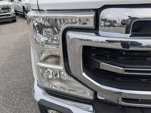 Used 2022 Ford F350 Lariat image 10