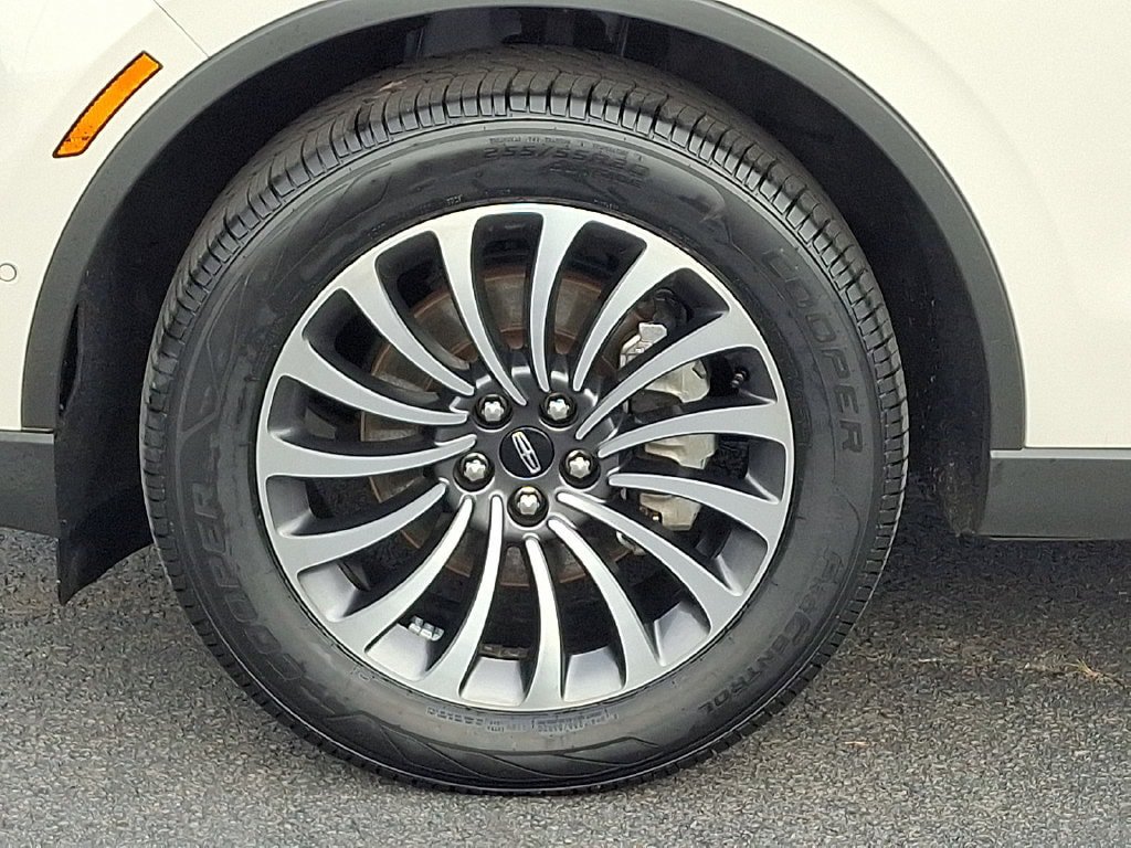 Certified 2023 Lincoln Aviator AWD w/ Premium Package image 8