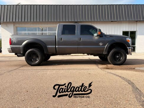 Used 2015 Ford F250 XL w/ Power Equipment Group AWD/4WD image 1