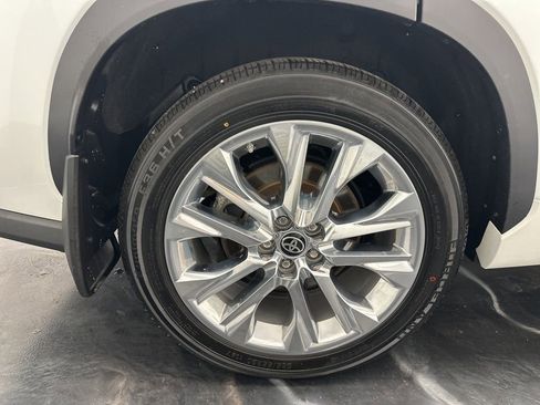 Used 2022 Toyota Highlander Limited image 33
