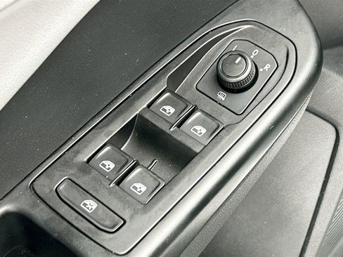 Used 2022 Volkswagen Taos SEL image 22