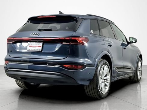 Used 2025 Audi Q6 e-tron Premium w/ Convenience Package image 5