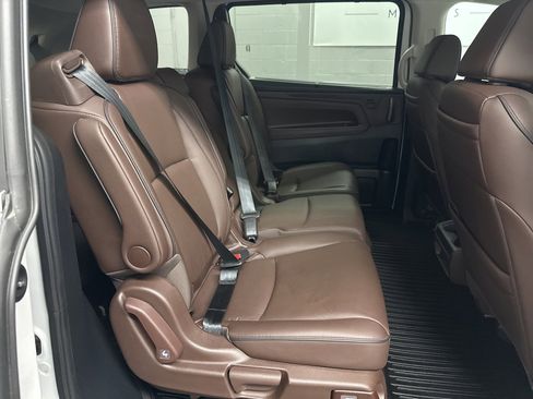 Used 2025 Honda Odyssey Touring image 38
