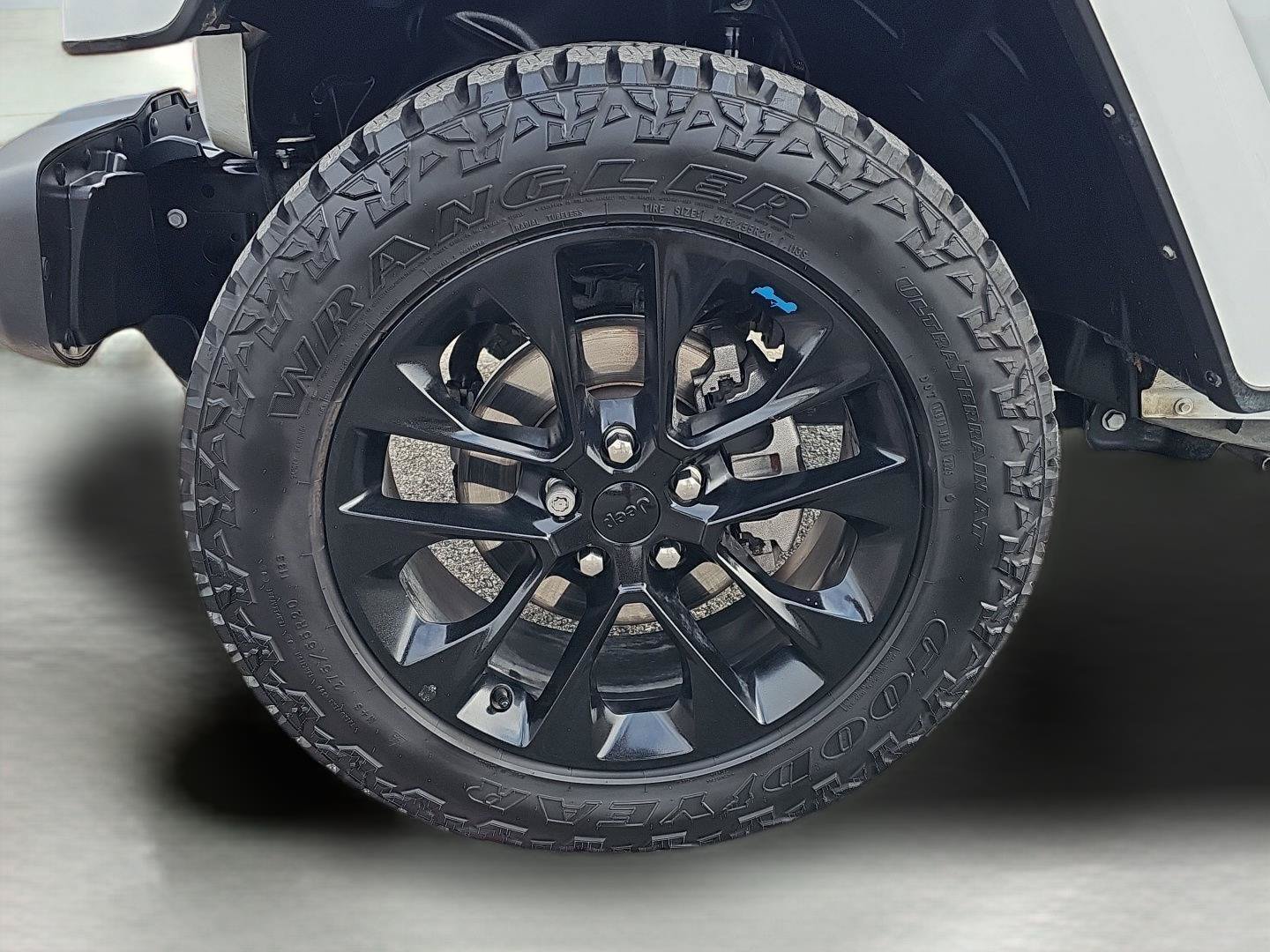 Used 2022 Jeep Wrangler Unlimited Sahara AWD/4WD image 10