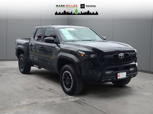 Used 2025 Toyota Tacoma TRD Off-Road image 7