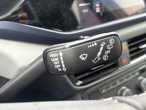 Used 2022 Volkswagen Taos SE image 17