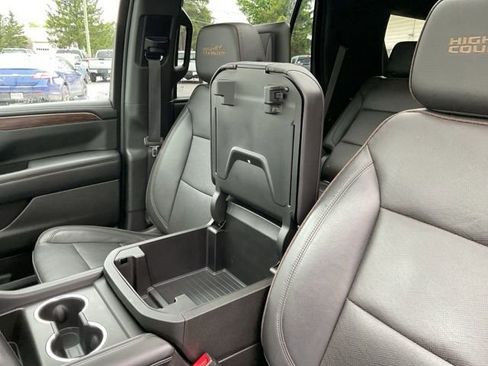Used 2022 Chevrolet Tahoe High Country AWD/4WD image 34