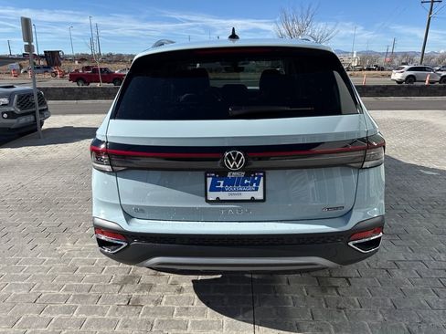 New 2026 Volkswagen Taos SE image 4