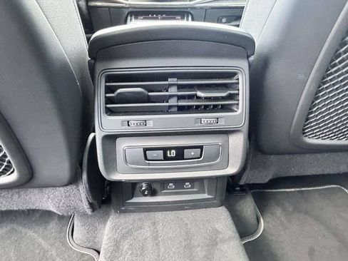 Used 2025 Audi Q7 3.0T Premium Plus AWD/4WD image 11