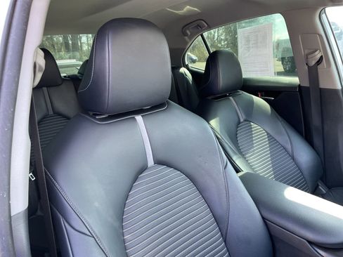 Used 2021 Toyota Camry SE image 24
