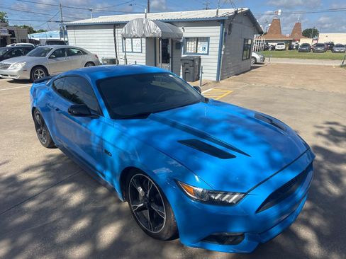 Used 2017 Ford Mustang GT Premium w/ Enhanced Security Package RWD image 11