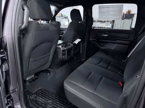New 2026 RAM 1500 Express AWD/4WD image 17