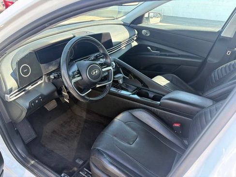 Used 2022 Hyundai Elantra Limited FWD image 9