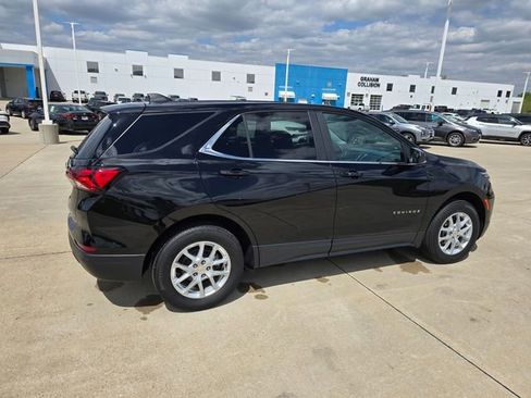 Used 2024 Chevrolet Equinox LT AWD/4WD image 12