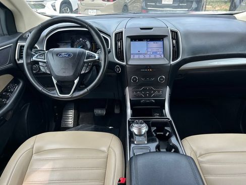 Used 2019 Ford Edge SEL w/ Equipment Group 201A FWD image 16