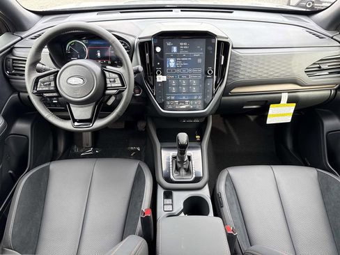 New 2025 Subaru Forester Touring image 18