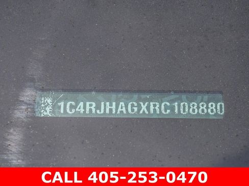 Used 2024 Jeep Grand Cherokee Altitude AWD/4WD image 37