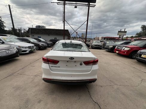 Used 2016 Kia Optima LX FWD image 4