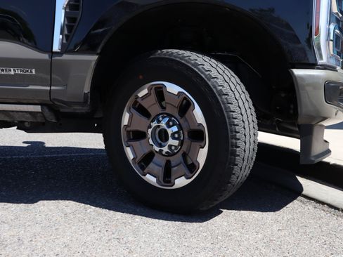 Used 2026 Ford F350 King Ranch w/ FX4 Off-Road Package AWD/4WD image 13