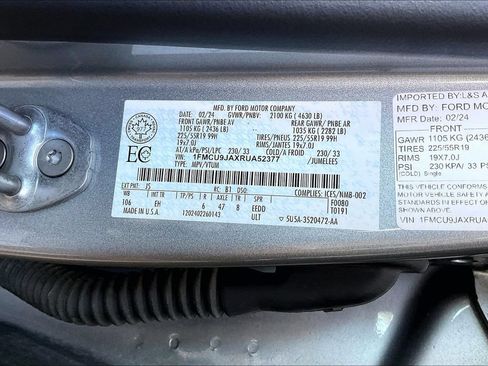 Used 2024 Ford Escape Platinum AWD/4WD image 36