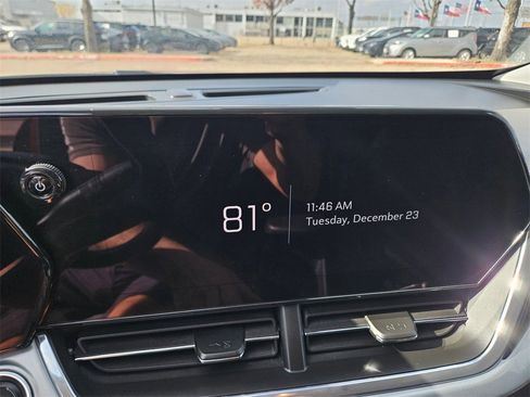 Used 2025 Chevrolet Trax LT w/ LT Convenience Package image 21