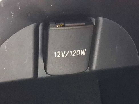Used 2020 Toyota C-HR LE FWD image 23