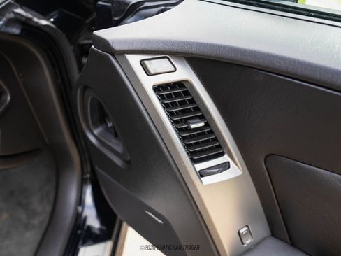 Used 2006 Cadillac XLR RWD image 84
