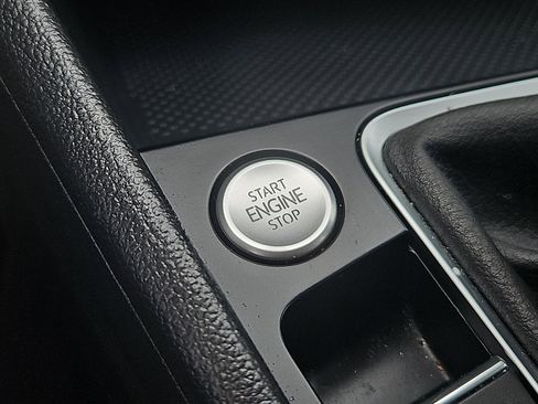 Certified 2023 Volkswagen Jetta SE FWD image 14
