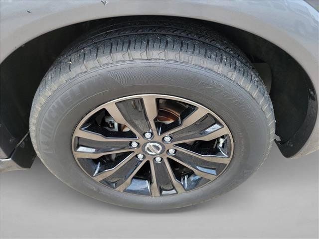 Used 2018 Nissan Armada Platinum w/ Captain Seat Package RWD image 12