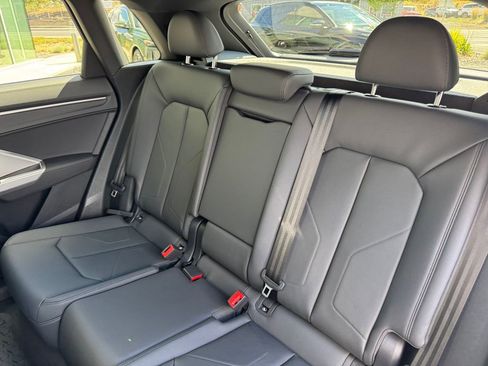 Used 2025 Audi Q3 2.0T Premium Plus w/ Premium Plus Package image 23