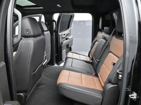 Used 2023 Chevrolet Silverado 1500 High Country w/ High Country Premium Package image 30