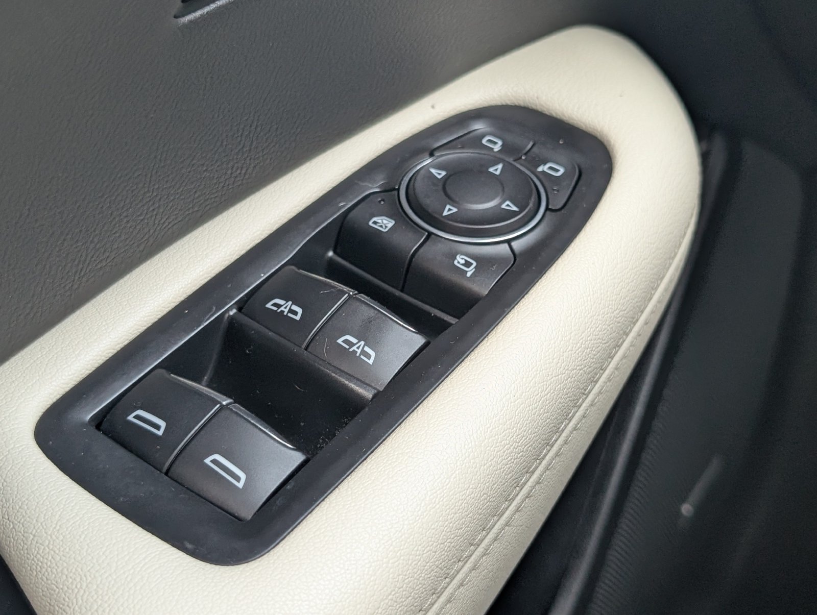 Used 2023 Cadillac XT6 Sport AWD/4WD image 26