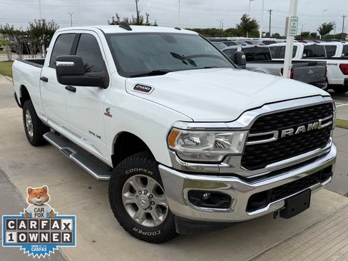 Used 2024 RAM 2500 Big Horn w/ Off Road Package AWD/4WD image 4
