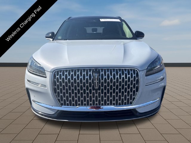 Used 2025 Lincoln Corsair AWD w/ Equipment Group 101A image 11