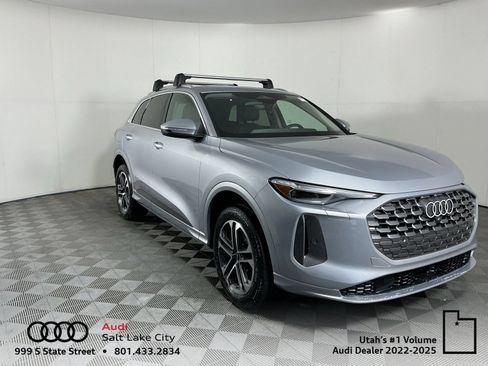 Used 2025 Audi Q5 Premium Plus AWD/4WD image 1