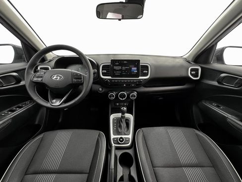 New 2025 Hyundai Venue Limited image 13