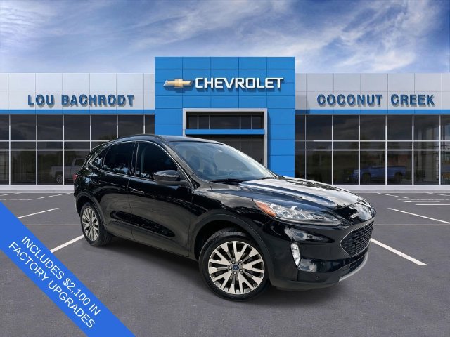 Used 2021 Ford Escape Titanium w/ Class II Trailer Tow Package AWD/4WD image 1