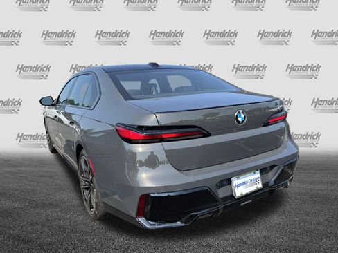 Used 2023 BMW 740i w/ Parking Assistance Package RWD image 8
