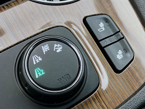Used 2020 GMC Acadia SLE w/ Driver Convenience Package AWD/4WD image 22