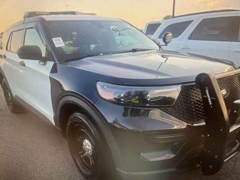 Used 2022 Ford Explorer 4WD Police Interceptor image 4