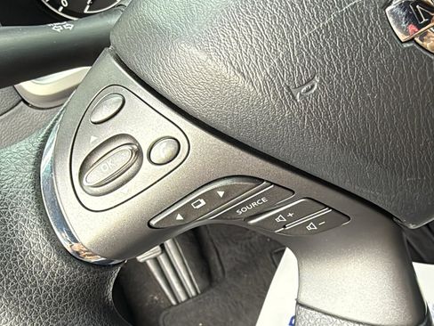 Used 2019 Nissan Murano S image 10