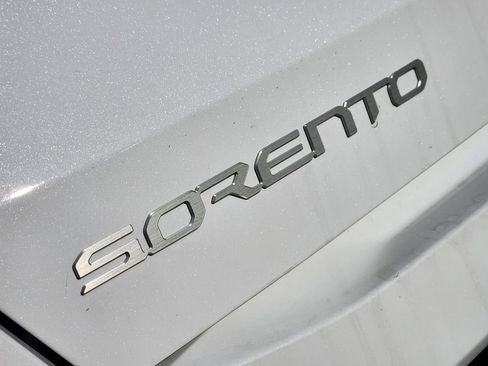 New 2026 Kia Sorento LX image 8