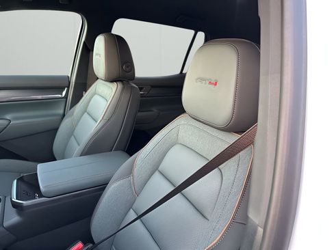 New 2026 GMC Terrain AT4 image 27