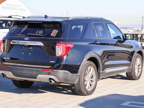 Used 2020 Ford Explorer Limited image 4