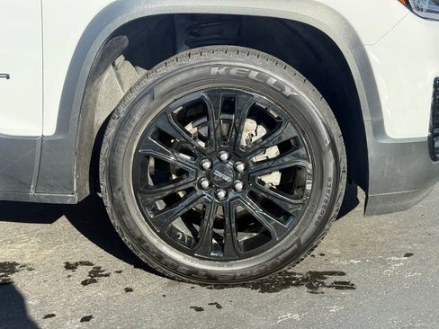 Used 2022 GMC Acadia SLT image 9